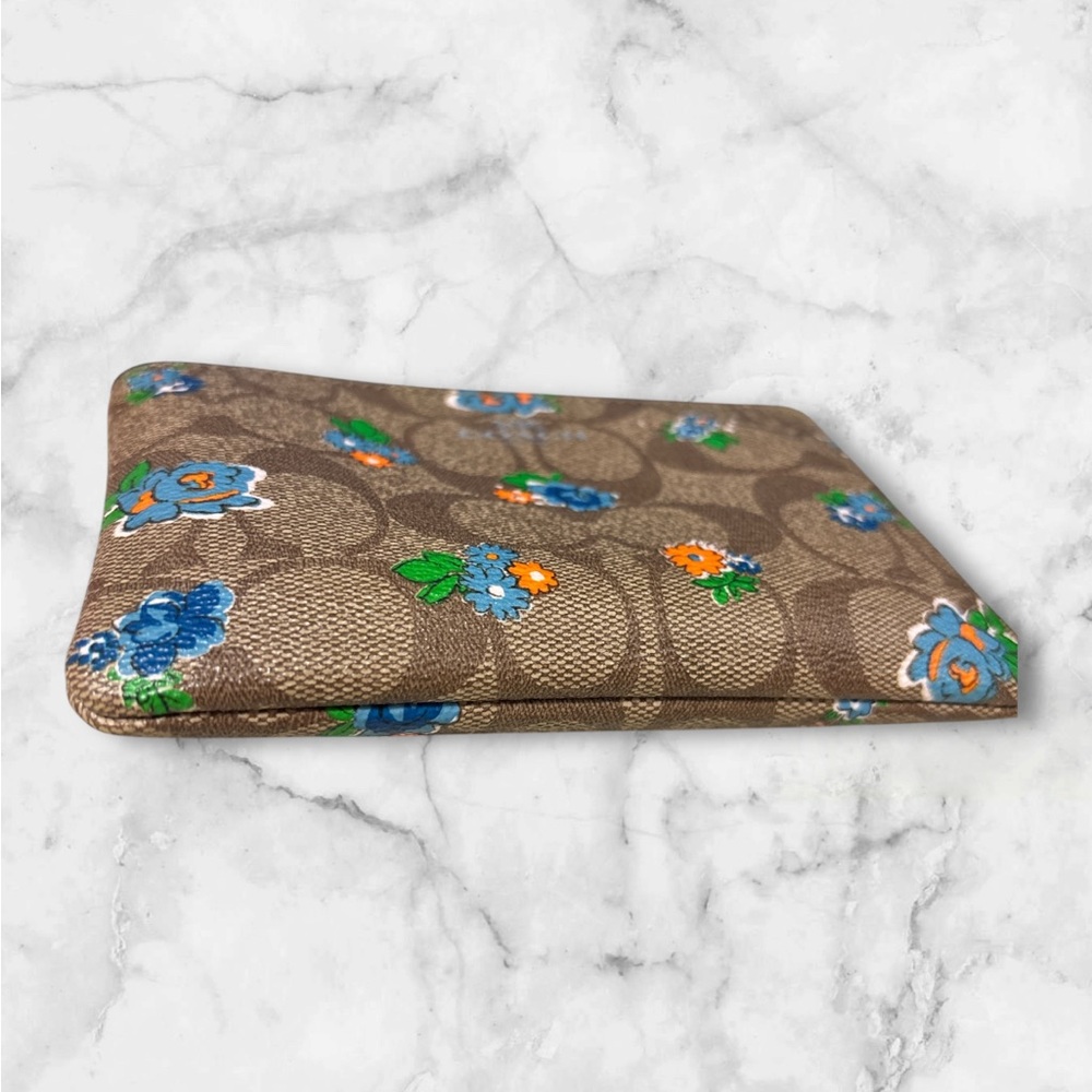Coach Floral Print Wristlet NWOT - Picture 5 of 5